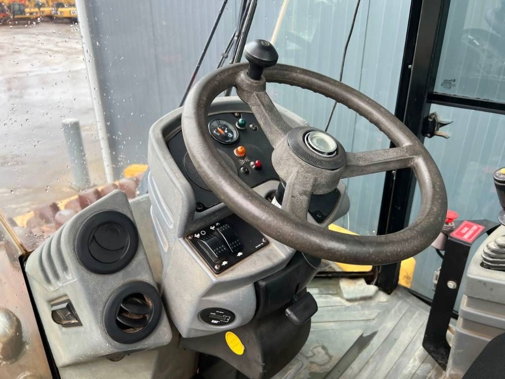 CAT CP76