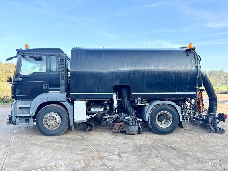 MAN MAN TGS18.320 - Dutch Sweeper Truck / Kehrwagen