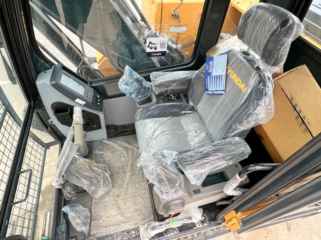 Hyundai R140L - New / Unused / 2025 Model