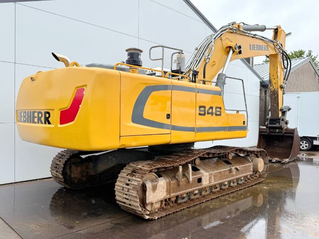 Liebherr R946LC - Hammer Lines / Quick Coupler / Airco