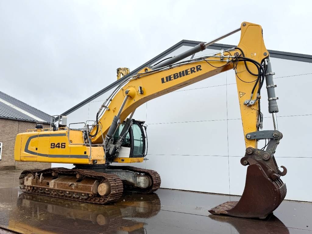 Liebherr R946LC - Hammer Lines / Quick Coupler / Airco