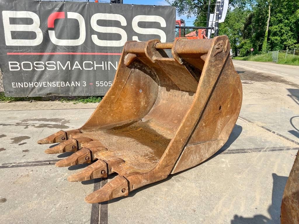 Volvo EC160DL - Tilting + Digging Bucket / Low Hours