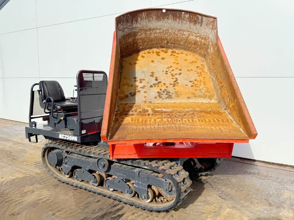 Kubota KC250HR - Tilt + Rotate / Track Dumper