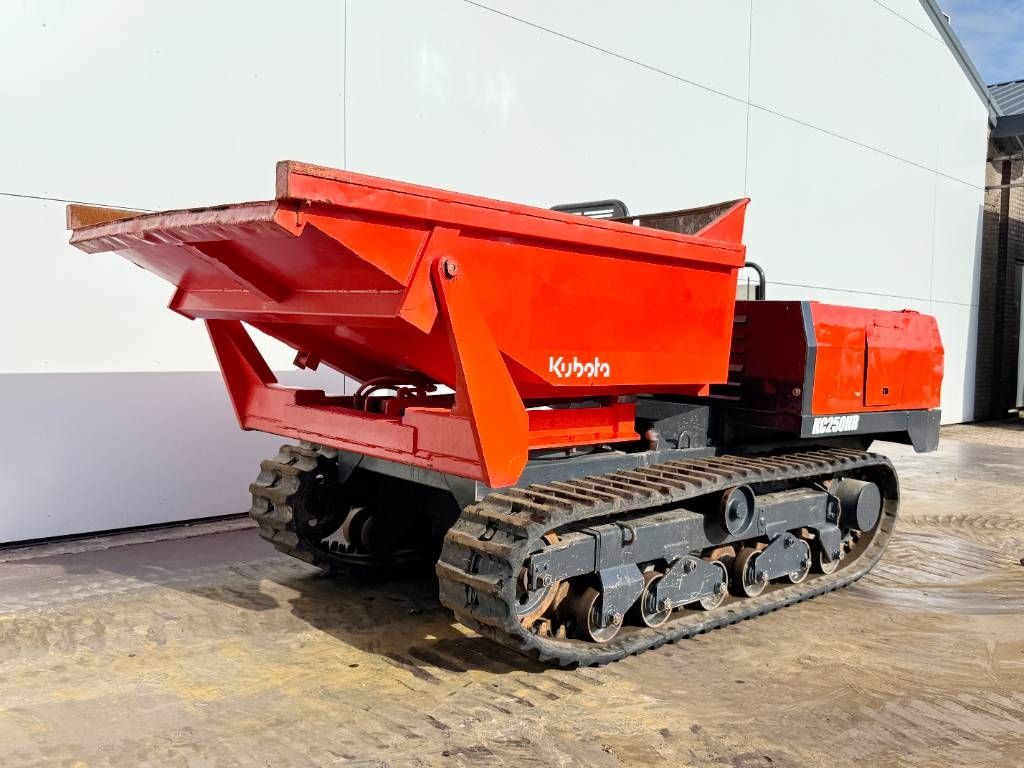 Kubota KC250HR - Tilt + Rotate / Track Dumper