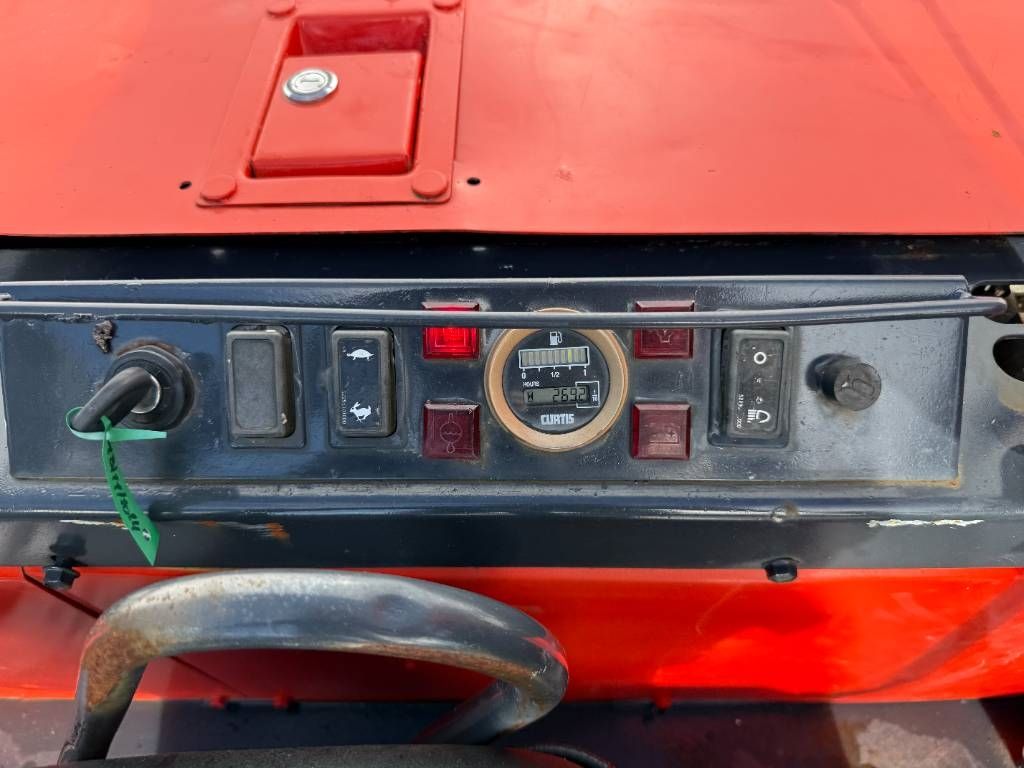Kubota KC250HR - Tilt + Rotate / Track Dumper
