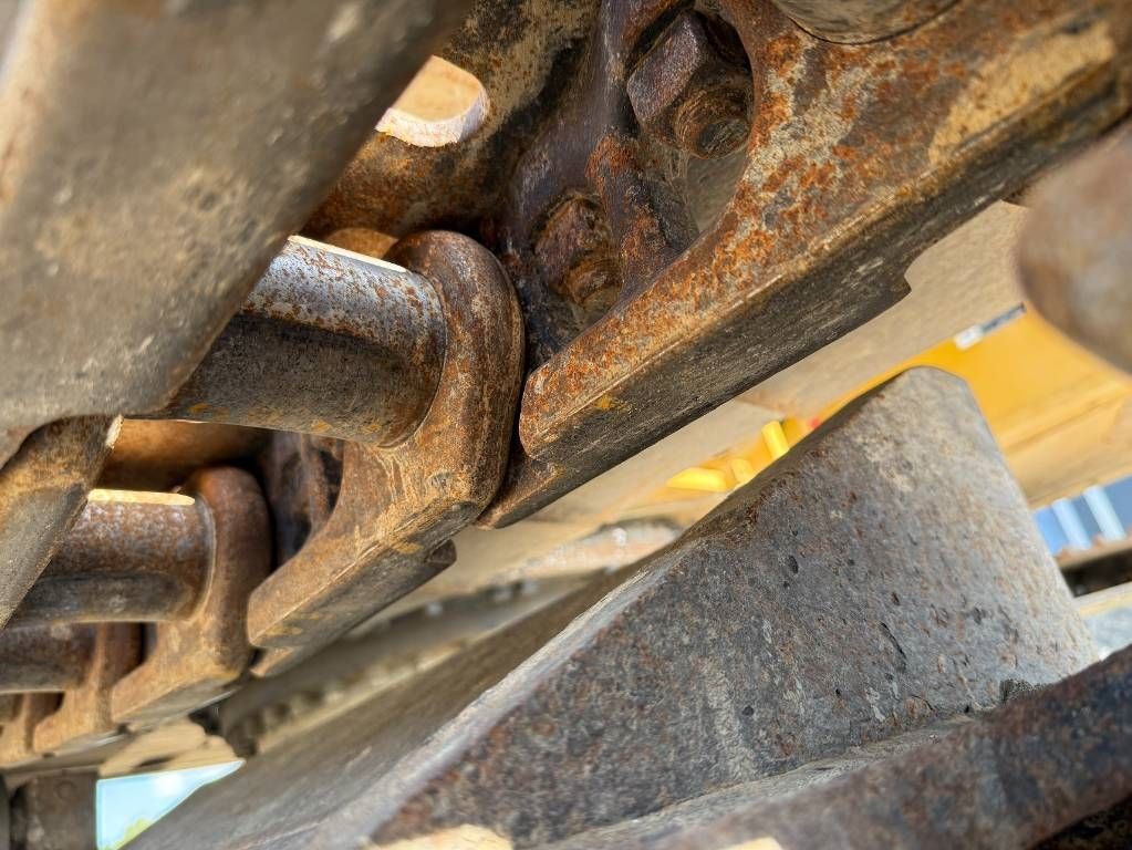 CAT 335 F L CR