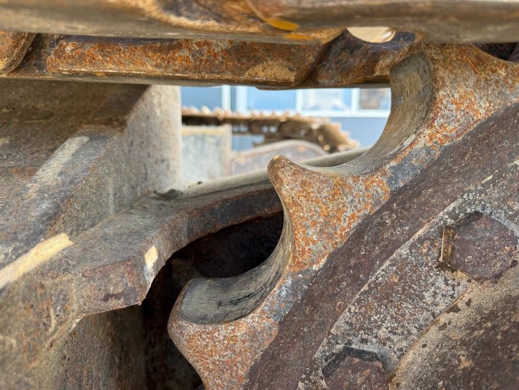 CAT 335 F L CR