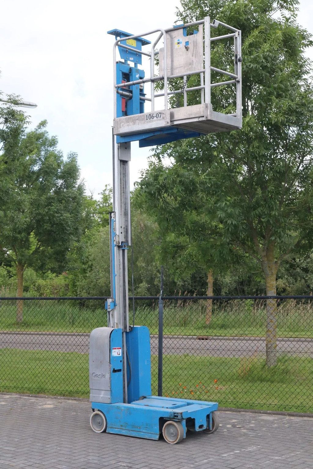 Genie GR-12 | 5.45 METER | 227 KG | MULTIPLE UNITS