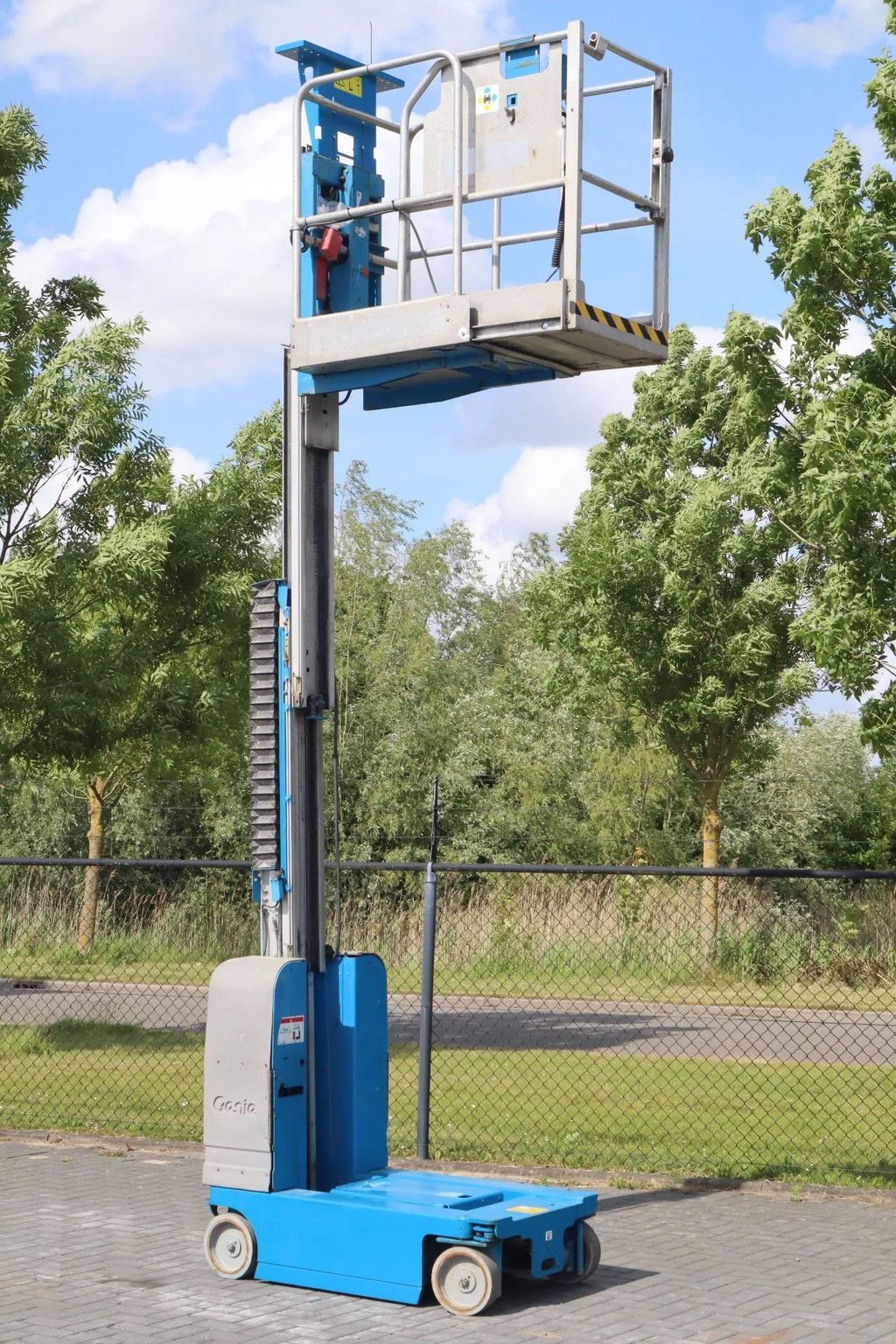 Genie GR-12 | 5.45 METER | 227 KG | MULTIPLE UNITS