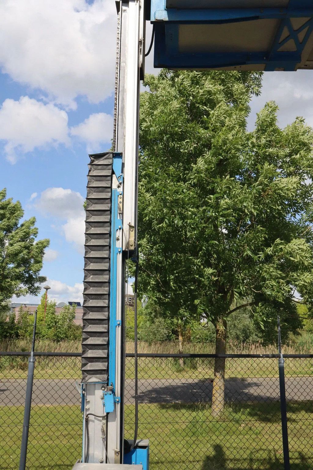 Genie GR-12 | 5.45 METER | 227 KG | MULTIPLE UNITS