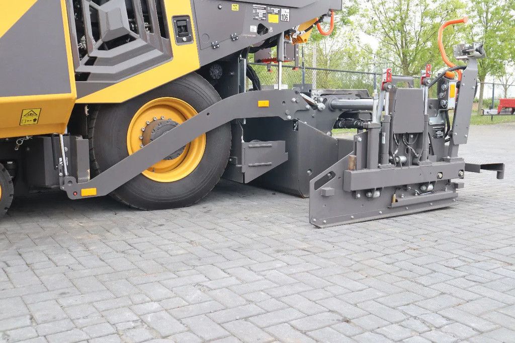 Volvo P2870 D ABG | ASPHALT PAVER | NEW / UNUSED | BOMAG BF300