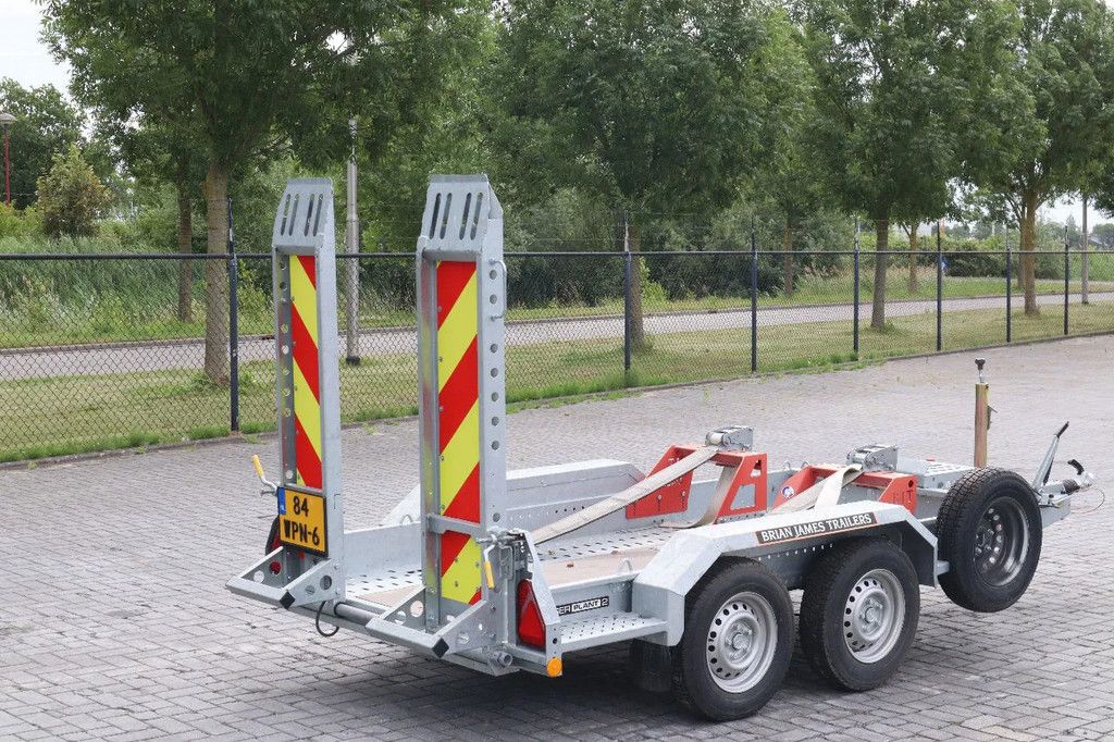 Brian James DIGGER PLANT 2700 KG | TANDEM AXLE | MACHINE TRANSPORT