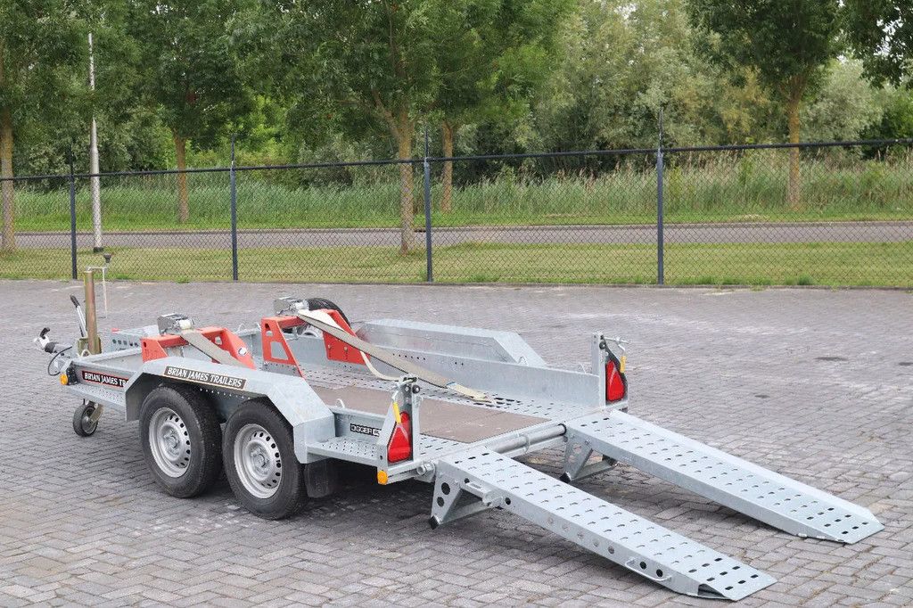 Brian James DIGGER PLANT 2700 KG | TANDEM AXLE | MACHINE TRANSPORT
