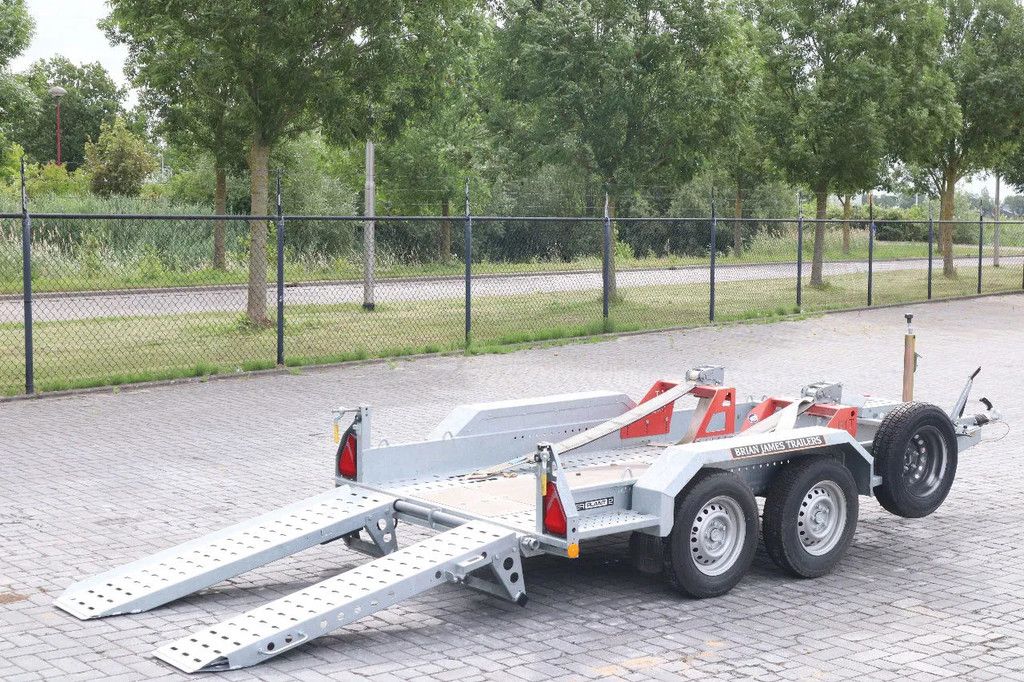 Brian James DIGGER PLANT 2700 KG | TANDEM AXLE | MACHINE TRANSPORT