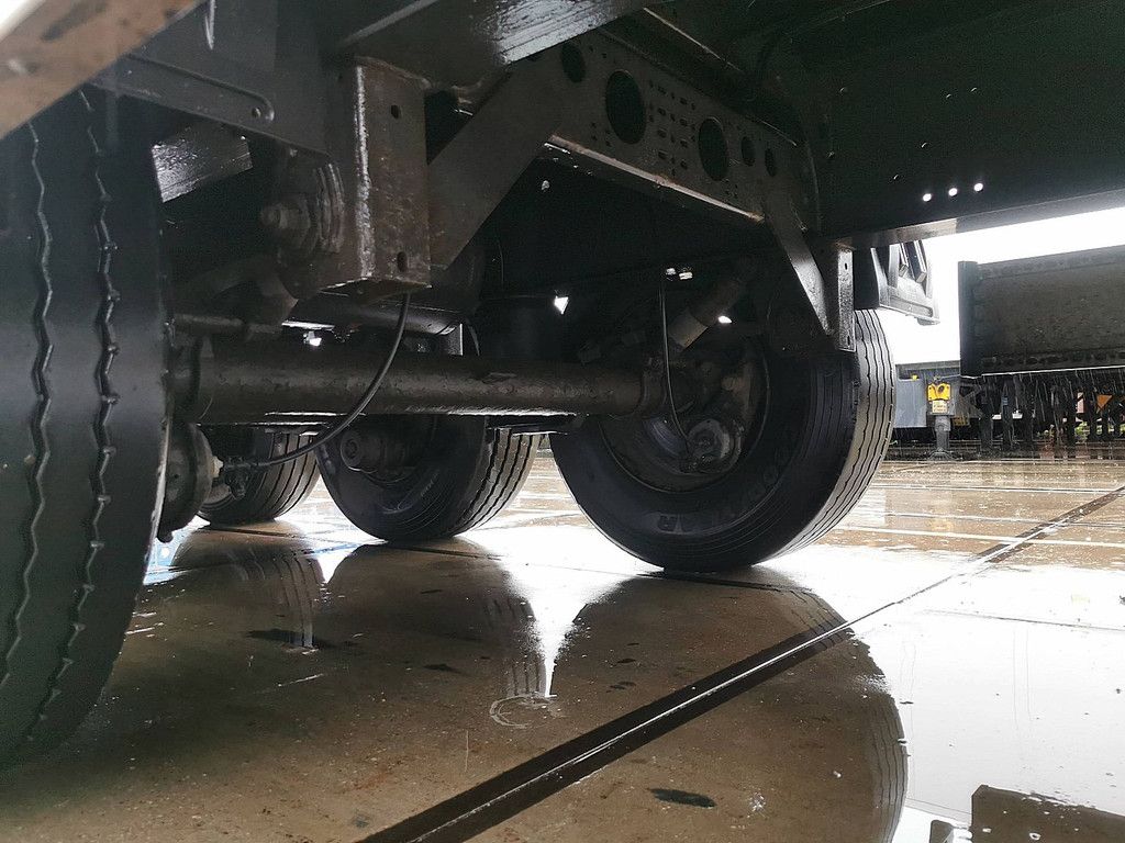 KRONE SDP 02 bär 2 tons taillift