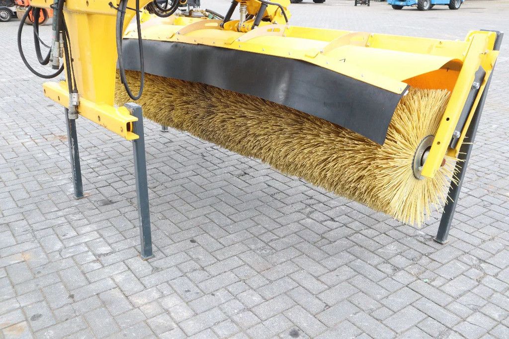 Stark RSW 3000 S | SWEEPER | BRUSH | KEHRMASCHINE | WATER SPRAY