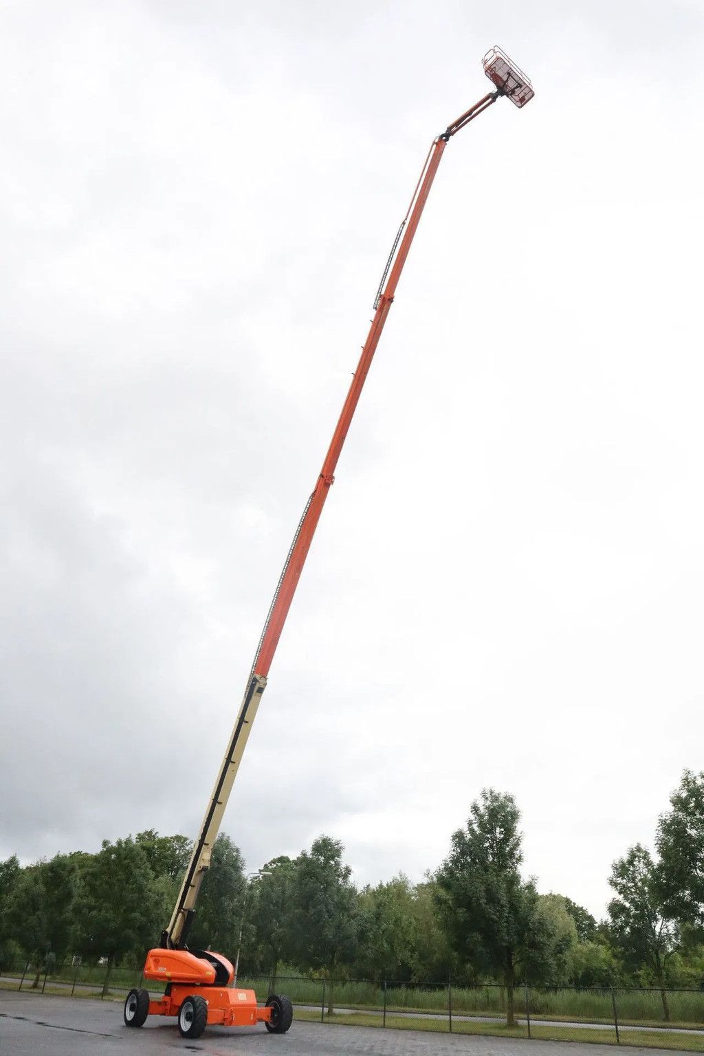 JLG 1350 SJP ULTRABOOM | 43.3 METER | 1 OWNER