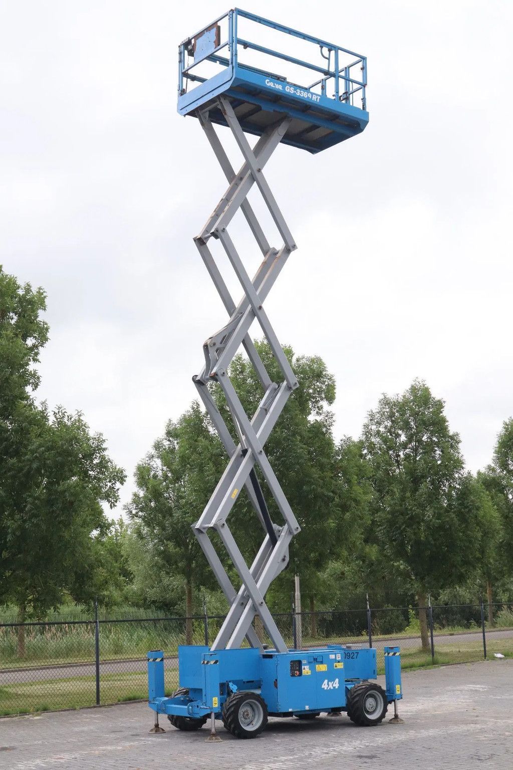 Genie GS-3369 RT | 12 METER | ROUGH TERRAIN