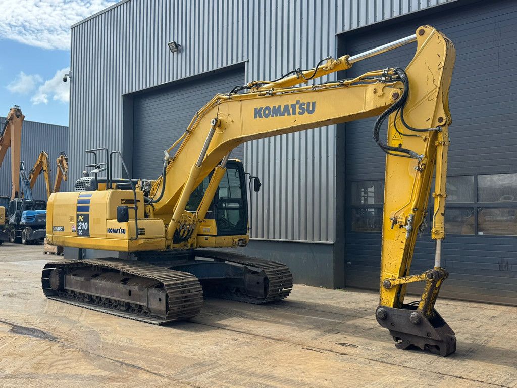 Komatsu PC210LC-10