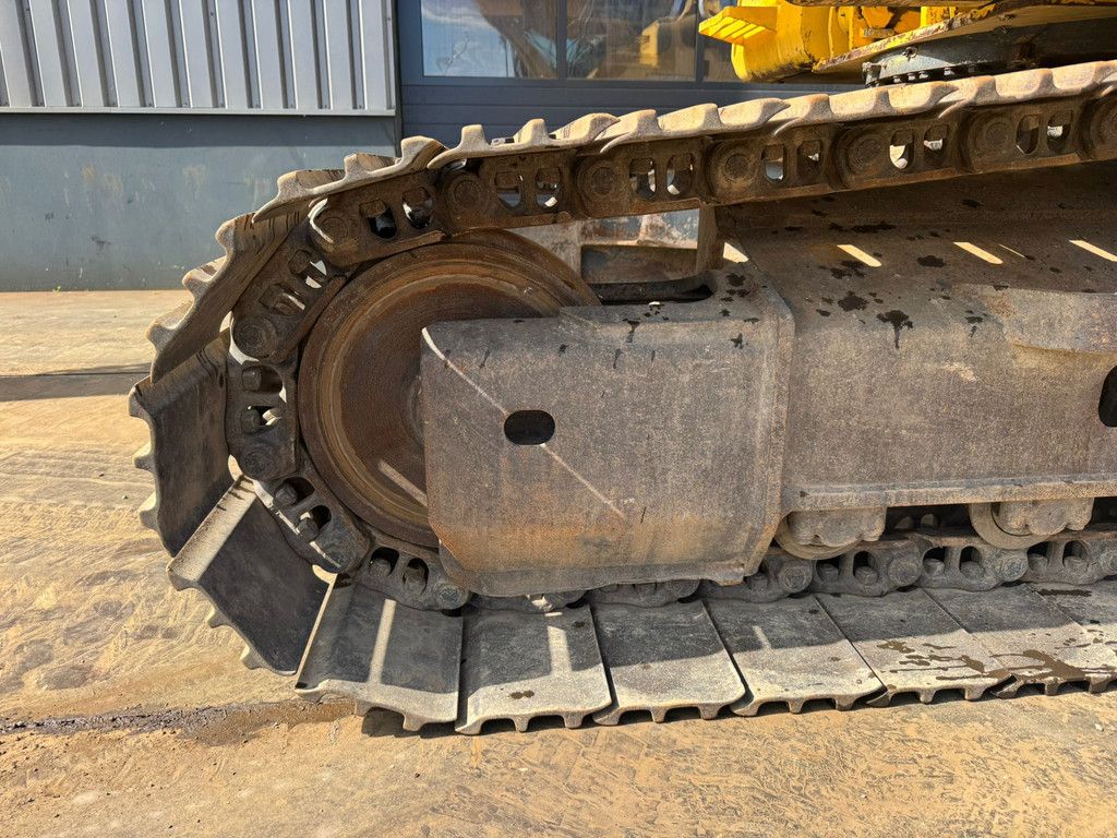 Komatsu PC210LC-10