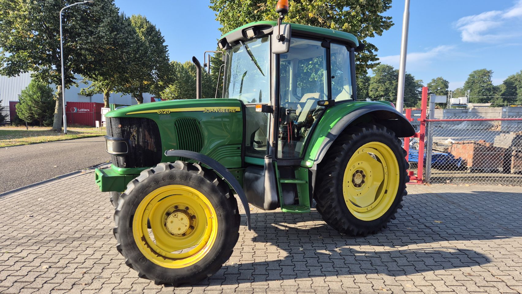 JOHN DEERE 6120 SE met kruip en 4850 uur