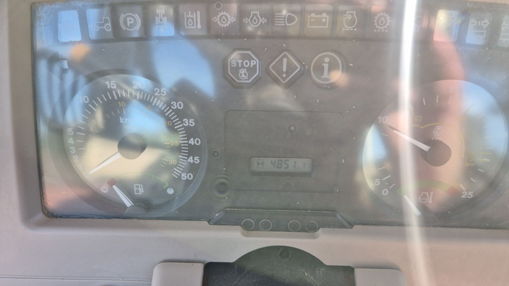 JOHN DEERE 6120 SE met kruip en 4850 uur