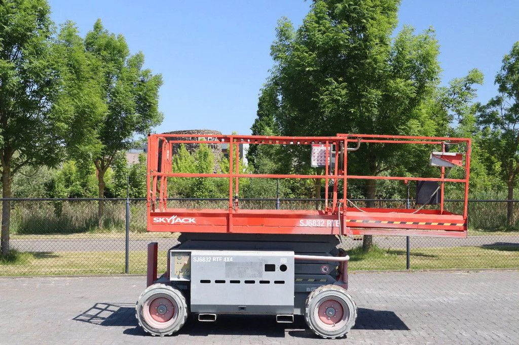 Skyjack SJ 6832 RTE | 12 METER | 454 KG