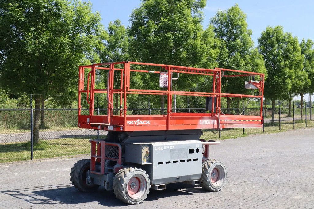 Skyjack SJ 6832 RTE | 12 METER | 454 KG