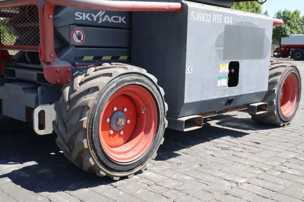 Skyjack SJ 6832 RTE | 12 METER | 454 KG