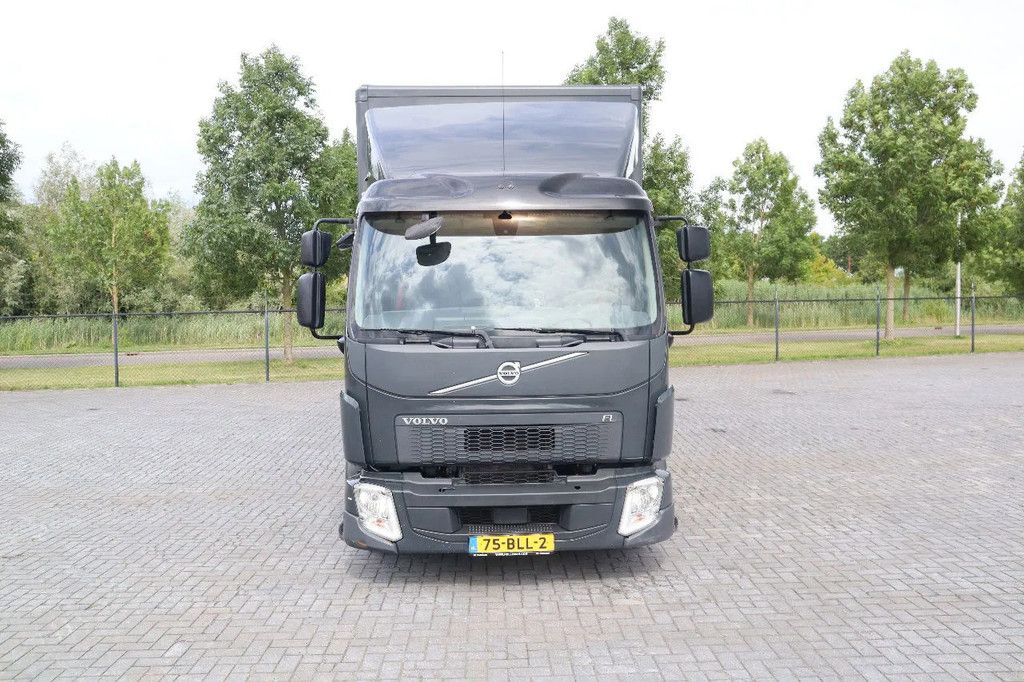Volvo FL 210 | 4X2 | TAILLIFT | 12 TON | DUTCH INSPECITON | EURO 6