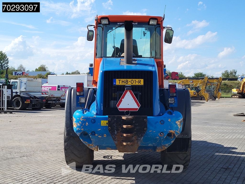 Case 721 E