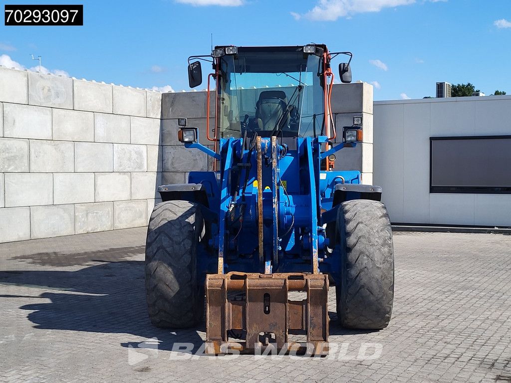 Case 721 E