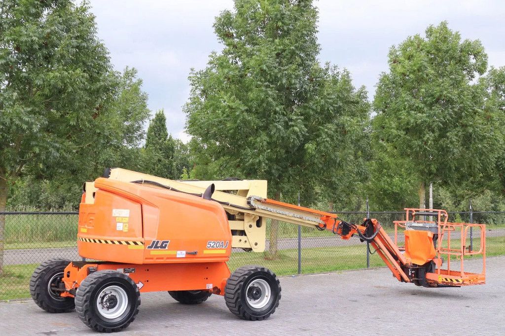 JLG 520AJ | 18 METER | 250 KG