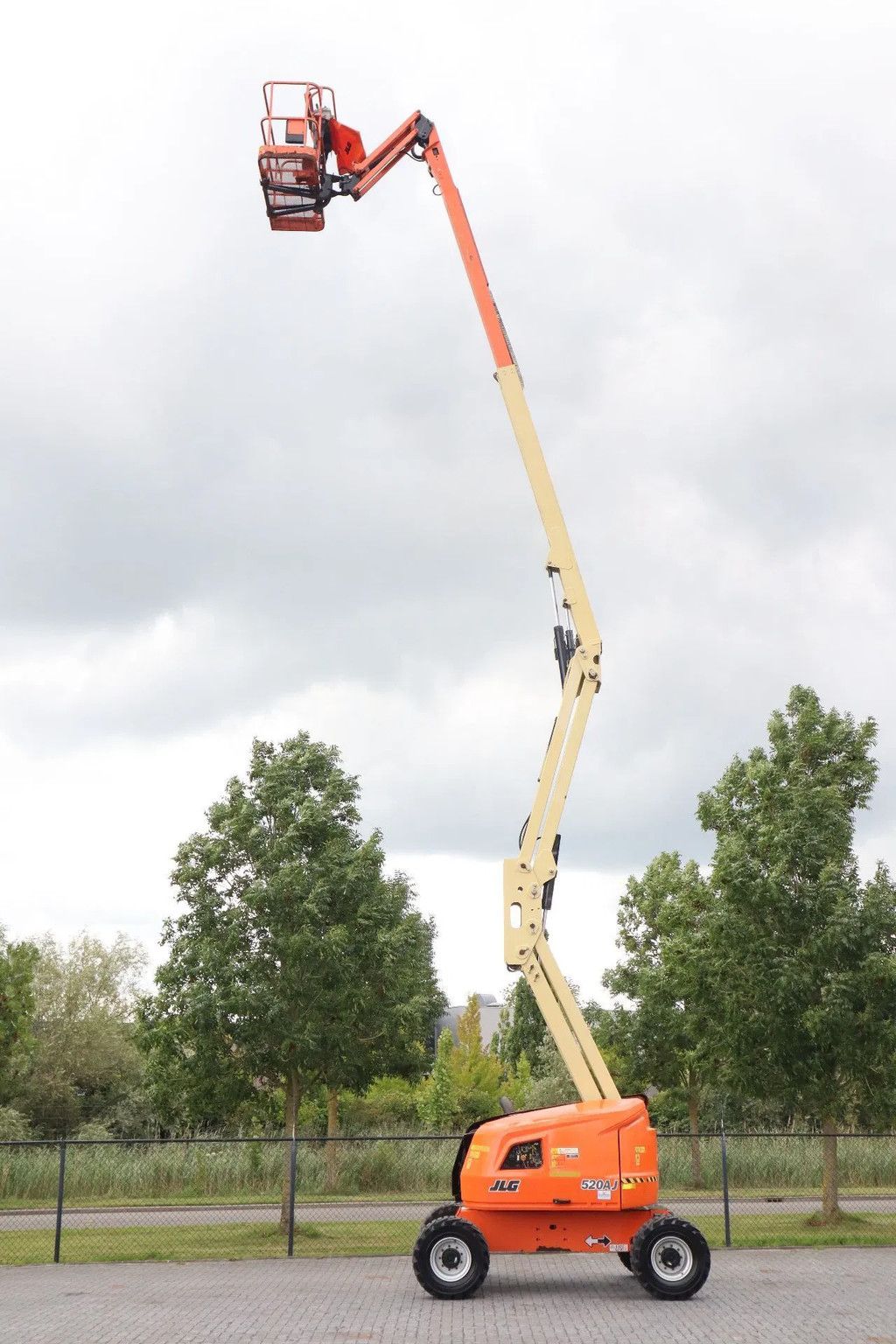 JLG 520AJ | 18 METER | 250 KG