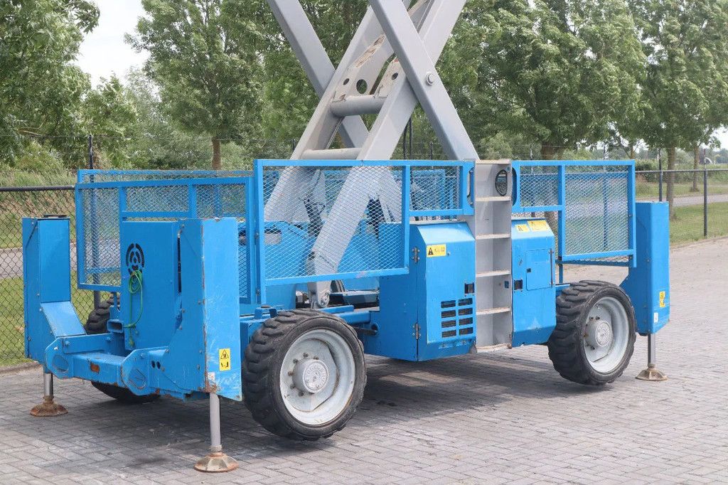 Genie GS-4390 RT | 15 METER | 680 KG