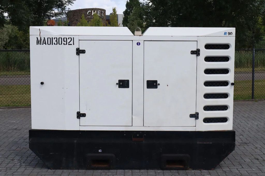 SDMO R90C3 | 90 KVA | 400 V