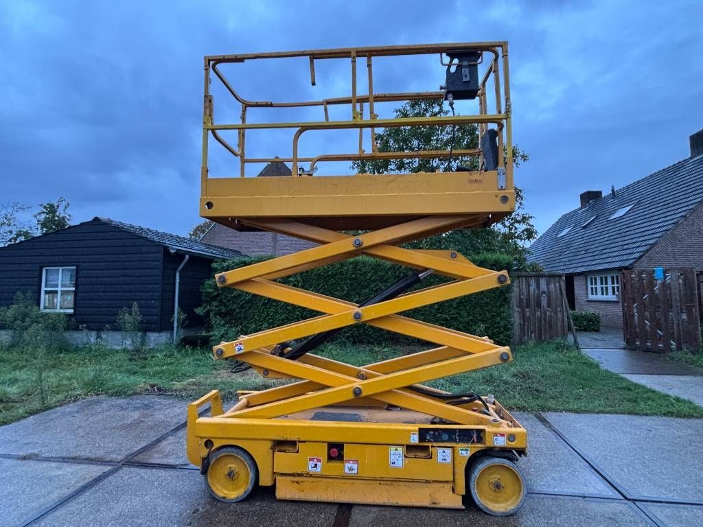 Haulotte Compact 8 8m schaarlift Haulotte hoogwerker