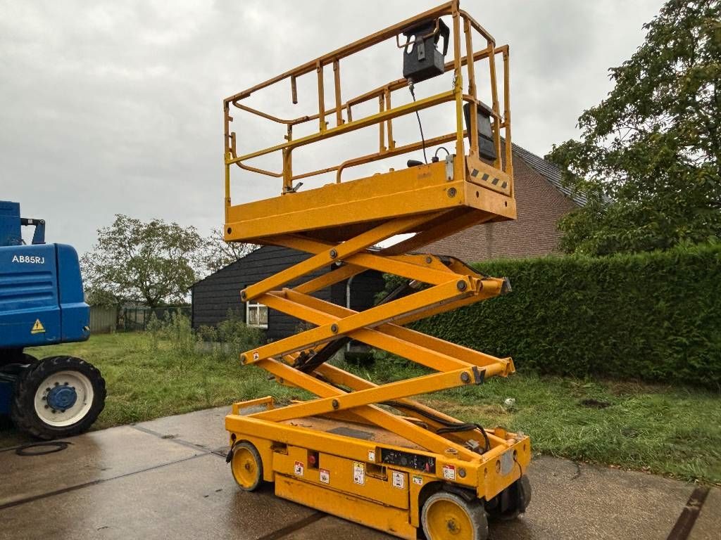 Haulotte Compact 8 8m schaarlift Haulotte hoogwerker