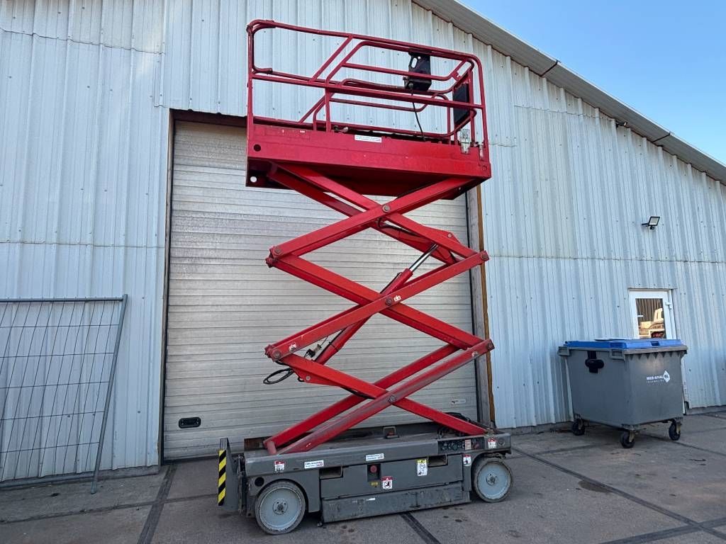 Haulotte Compact 8 cu schaarlift 8m haulotte hoogwerker