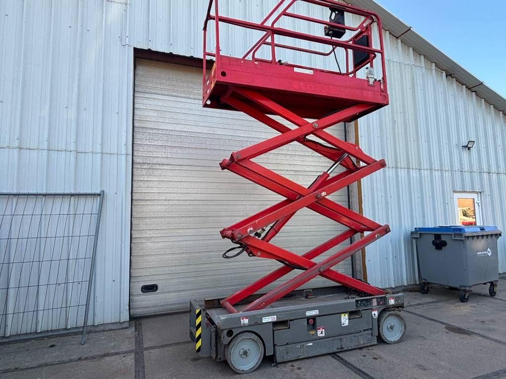 Haulotte Compact 8 cu schaarlift 8m haulotte hoogwerker