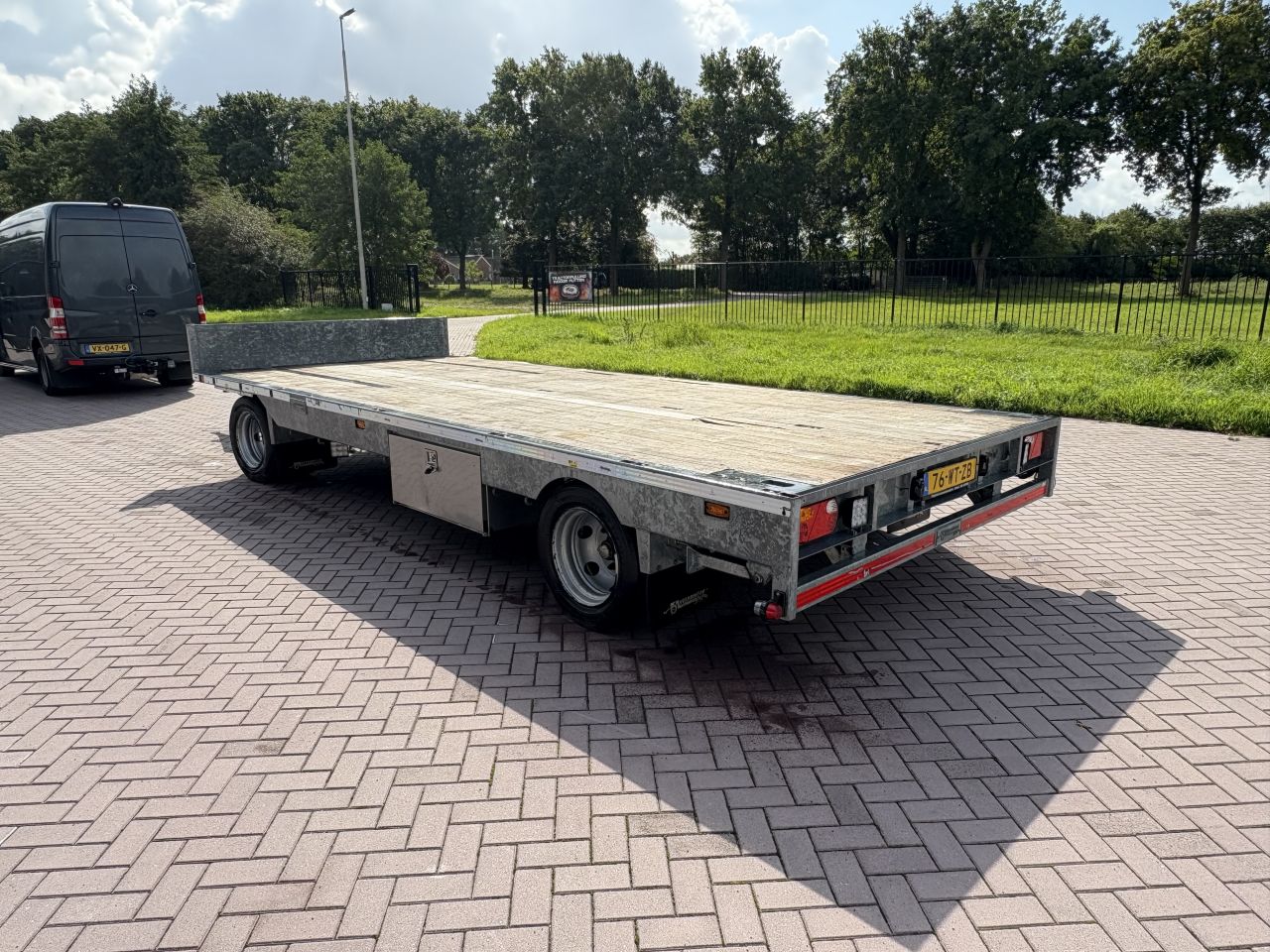 Schamel aanhangwagen luchtgeremd VELDHUIZEN 11 TON