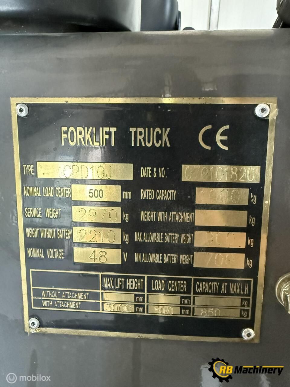 Nette heftruck met weinig uren (373 uur) CPD10J.
