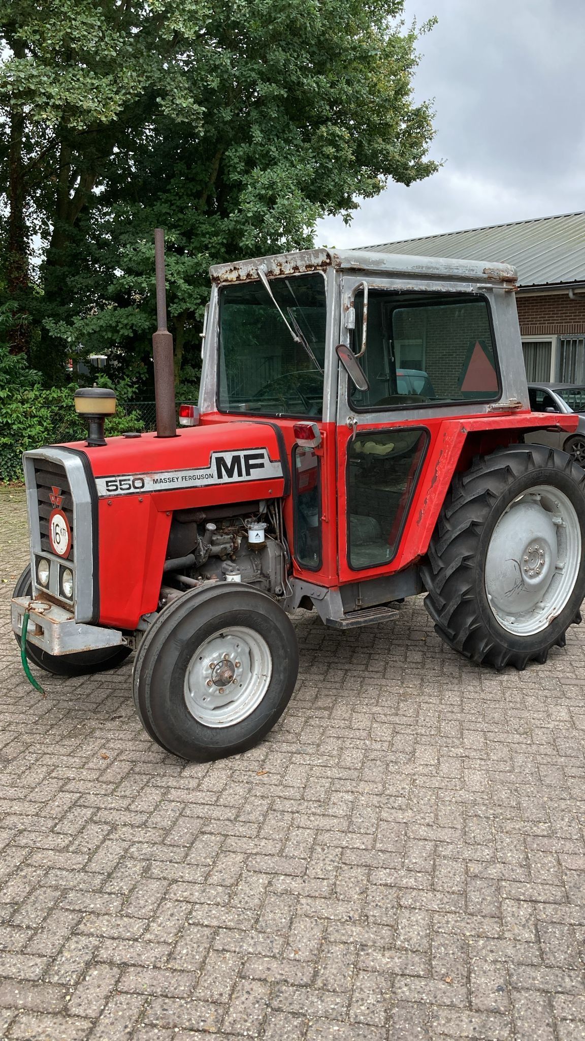 Massey Ferguson 550