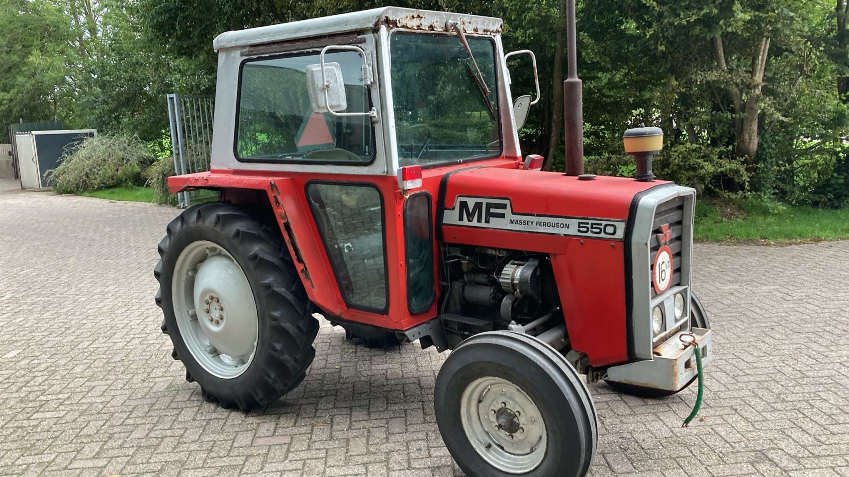 Massey Ferguson 550