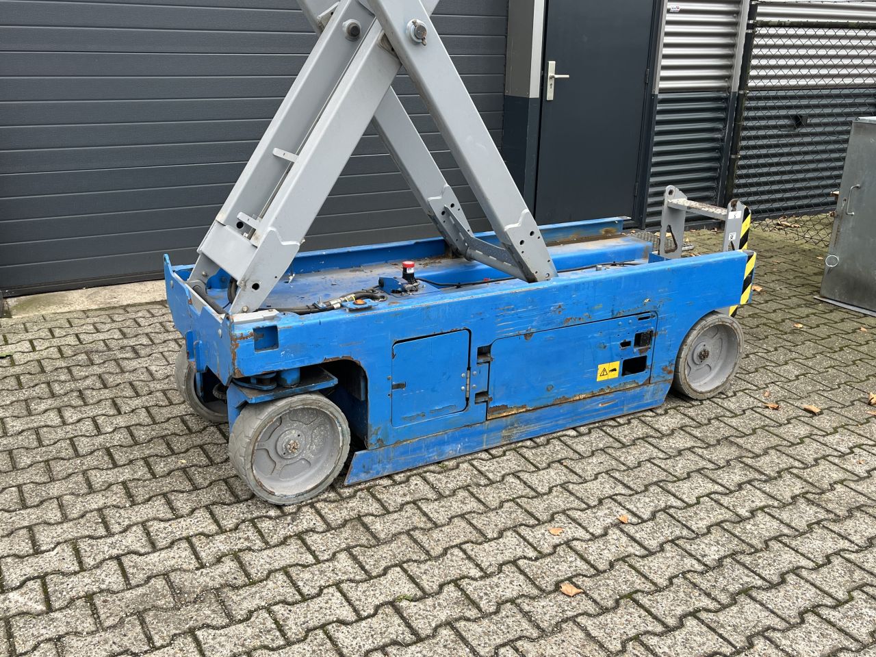 Genie GS2032 Schaarhoogwerker bj 2016, werkhoogte 8 mtr.