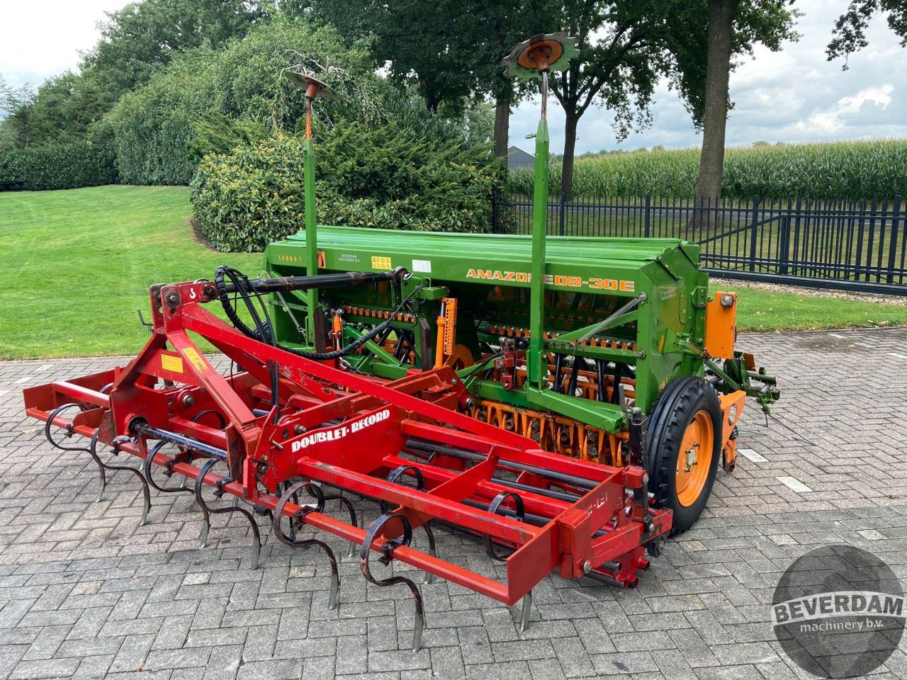Amazone D8-30E zaaicombinatie