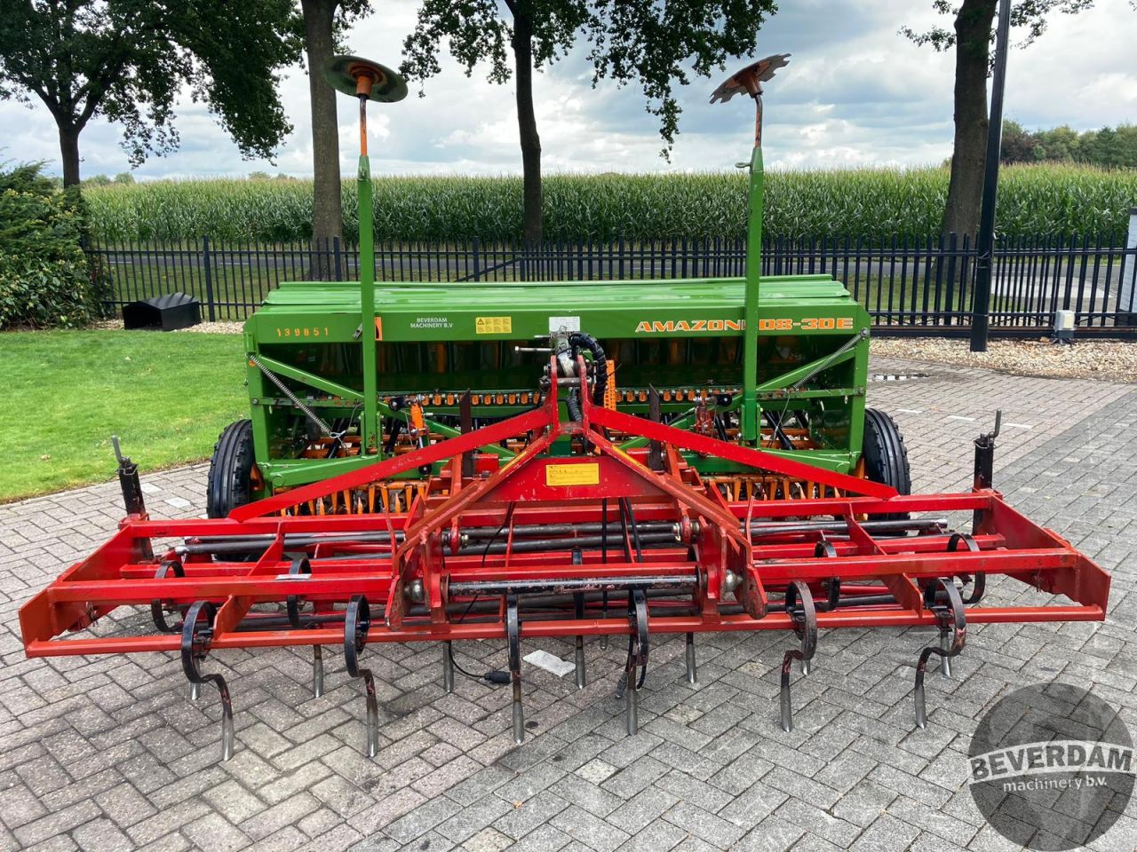 Amazone D8-30E zaaicombinatie