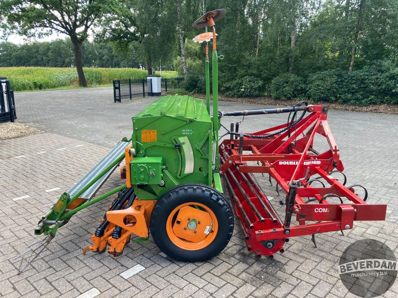 Amazone D8-30E zaaicombinatie