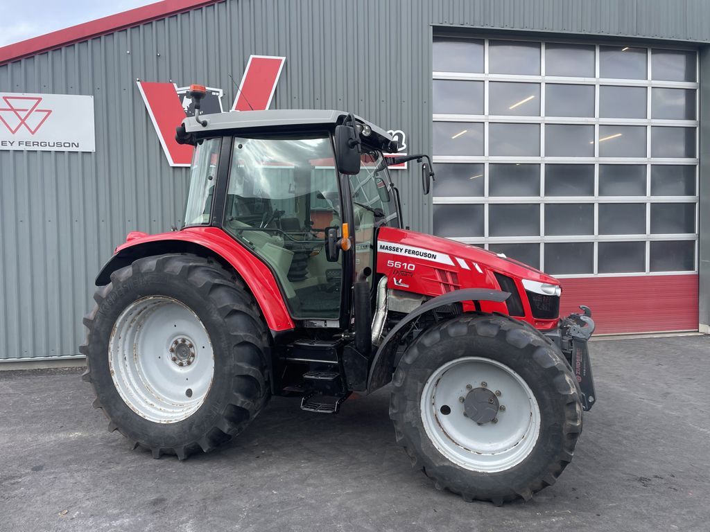 Massey Ferguson 5610 DYNA-4