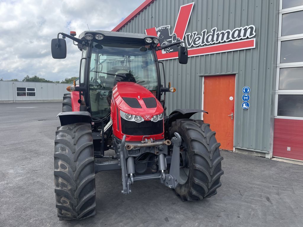 Massey Ferguson 5610 DYNA-4